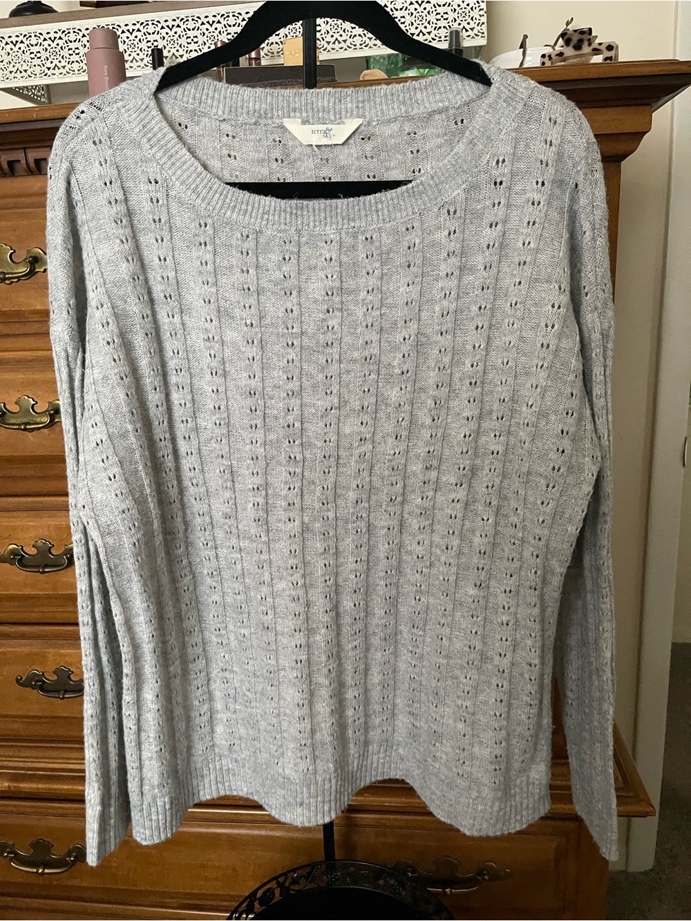 Terra & Sky Light Gray Eyelet Knit Crewneck Sweater